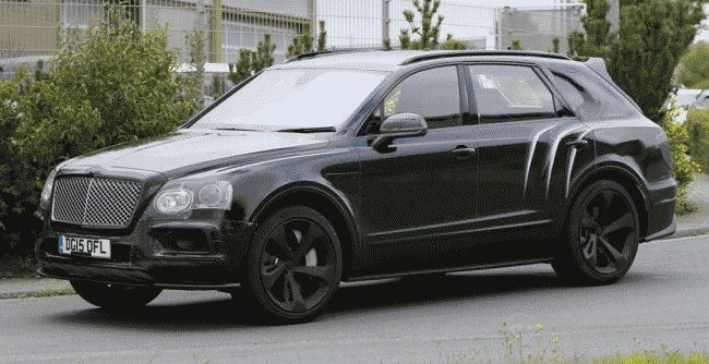Bentley впервые вывел на тесты "заряженный" Bentayga Speed