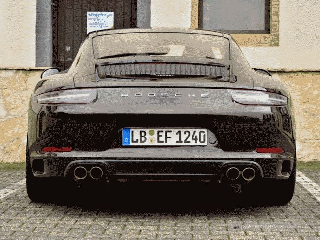 Обновленный Porsche 911 Carrera S замечен без маскировки