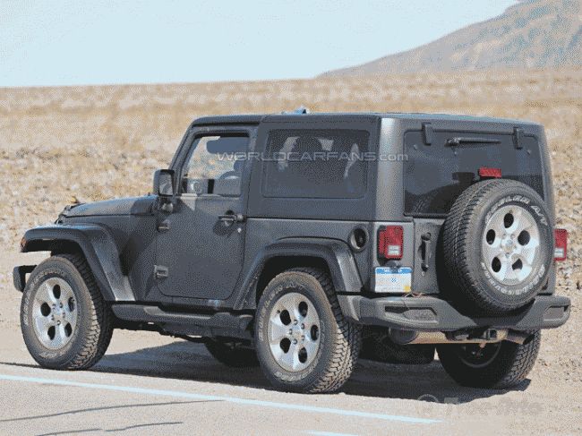 Jeep впервые вывел на тесты Wrangler нового поколения