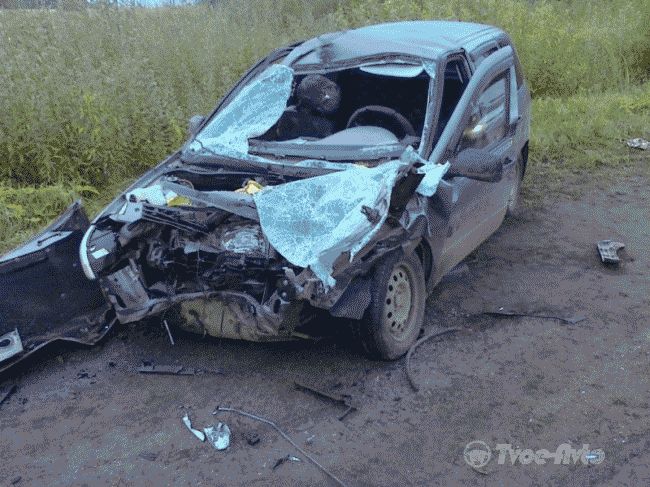 20-летний водитель на «Лада Калина» с 6 пассажирами попал в смертельное ДТП на Советском тракте