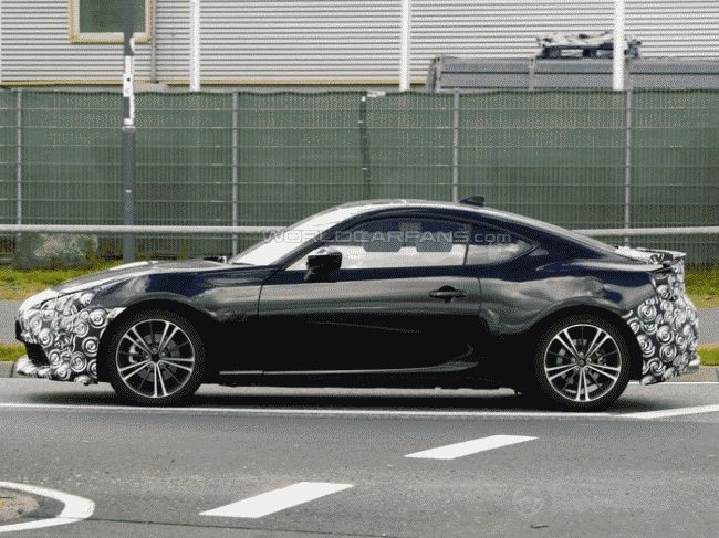 Toyota в Германии вывела на тесты обновленный GT 86
