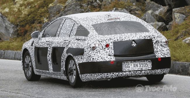 Новое поколение Opel Insignia замечено на тестах в Альпах