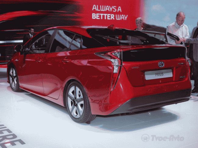 Toyota во Франкфурте показала Prius нового поколения
