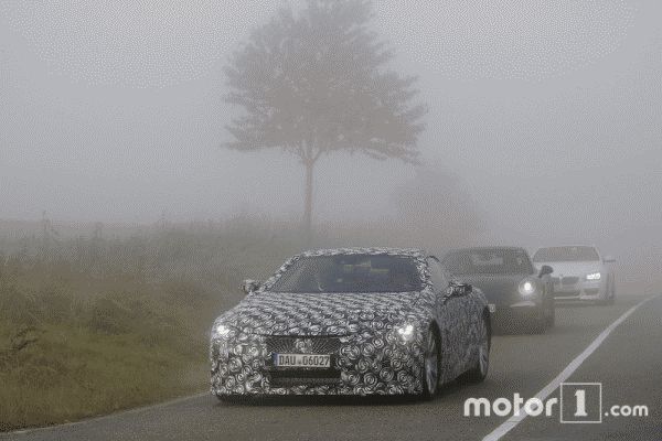Тестовый прототип Lexus LF-LC замечен вместе с BMW и Porsche