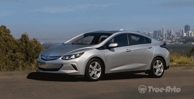 Второе поколение гибридного Chevrolet Volt показали на новых фото