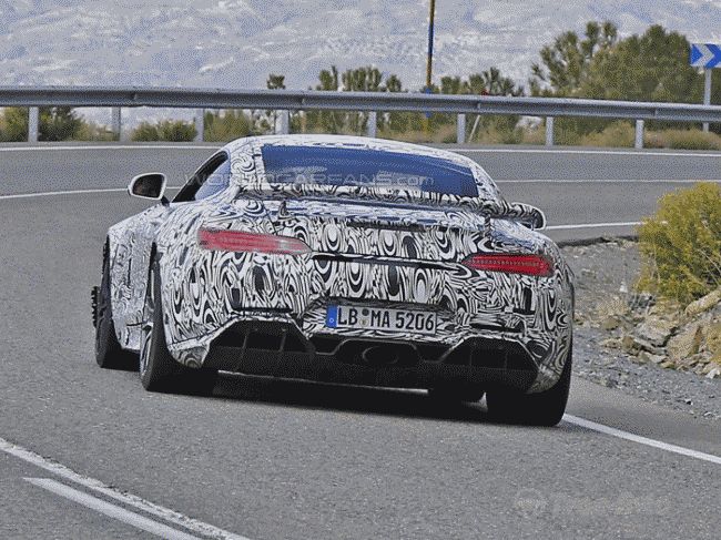 Экстремальная версия купе Mercedes-AMG GT замечена на тестах