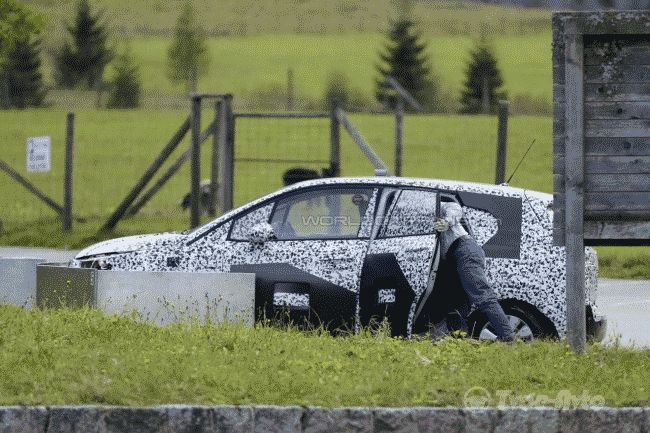 Opel Meriva 2017 не получит двери FlexDoors