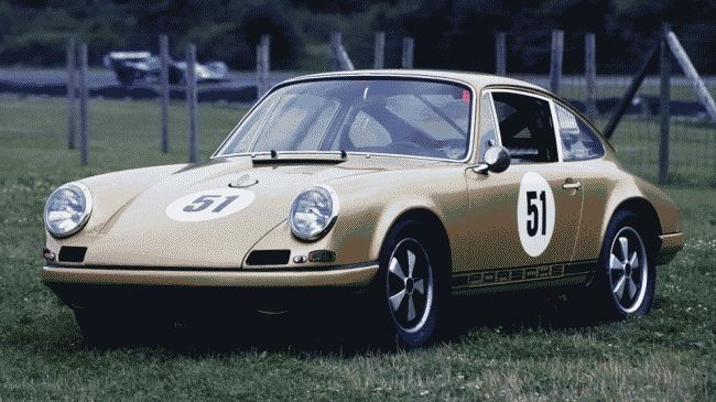 Porsche выпустит особый юбилейный спорткар гоночного купе 911 R