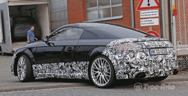 "Заряженный" Audi TT-RS Coupe проходит тесты в собственном кузове
