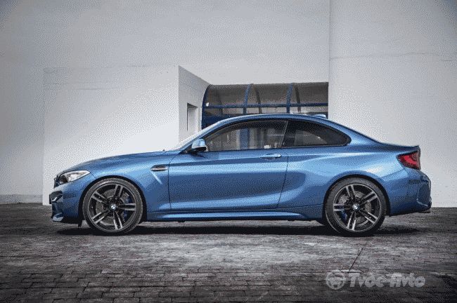 BMW провел презентацию 365-сильного "BMW M2"