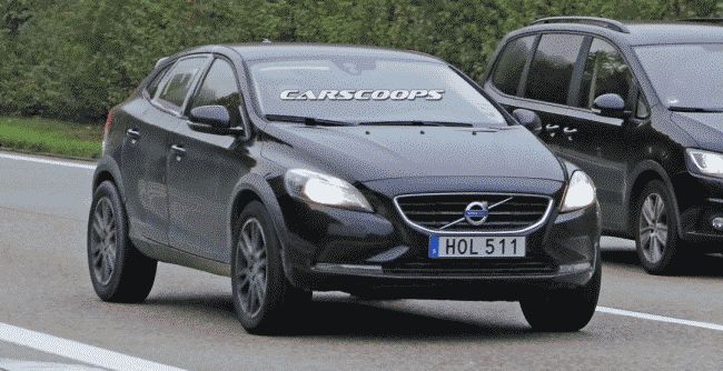 Volvo вывела на тесты мул кроссовера "XC40"