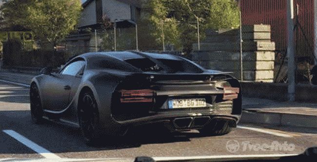 Новый Bugatti Chiron заметили на общественных дорогах