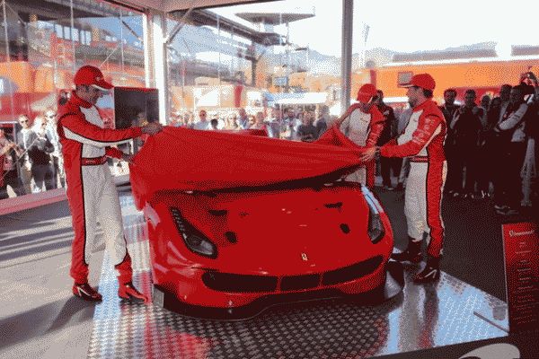 В Италии Ferrari показала новые гоночные 488 GTE и 488 GT3