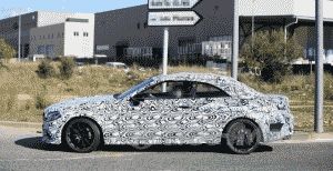 В Сети опубликованы шпионские фото кабриолета Mercedes-AMG C63