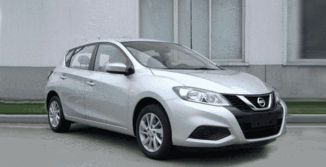 Внешность обновленного хэтчбека Nissan Tiida рассекречена в Сети