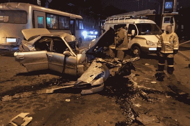 В Ростове на Шолохова в массовом ДТП погибли два человека