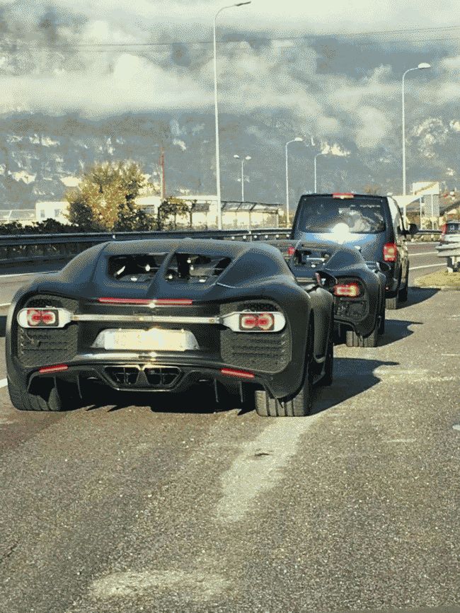 Гиперкар Bugatti Chiron снова попался фотошпионам