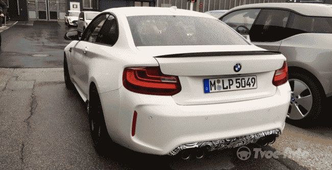 В Сети появились фото BMW M2 с пакетом М Perfomance