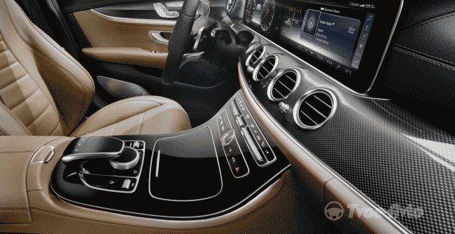 Mercedes-Benz рассекретил оформление салона нового E-Class 