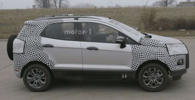 Компактный Ford EcoSport 2017 замечен на тестах 
