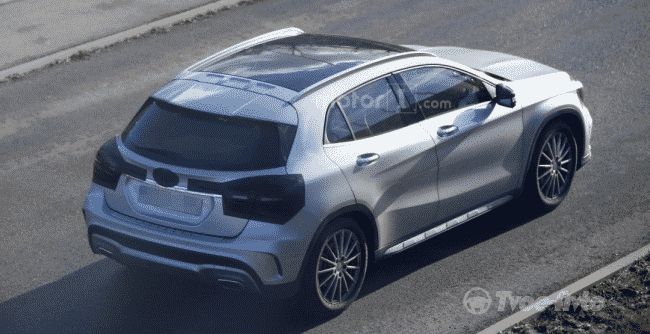 Mercedes проводит завершающие тесты обновленного кроссовера GLA