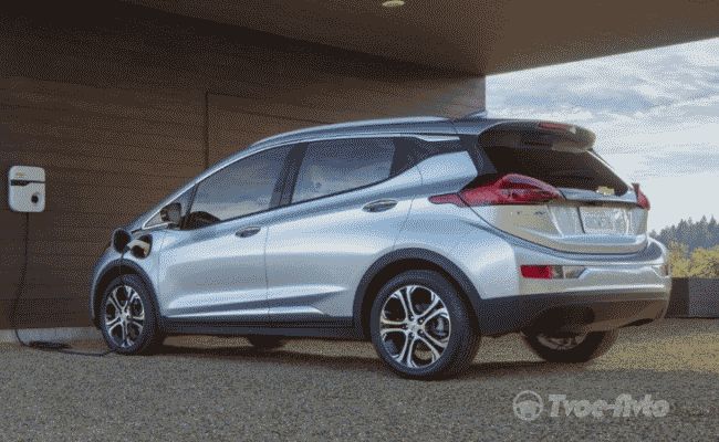 В Лас-Вегасе Chevrolet показал серийную версию электрического Bolt