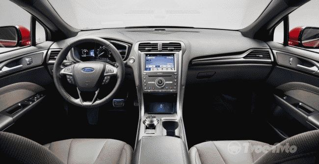 Ford официально презентовал обновленный седан Mondeo