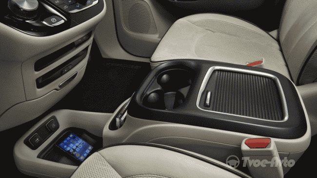  Fiat Chrysler в Детройте презентовал новое поколение минивэна Chrysler Pacific
