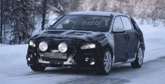 Хэтчбек Hyundai i30 нового поколения проходит зимние тесты