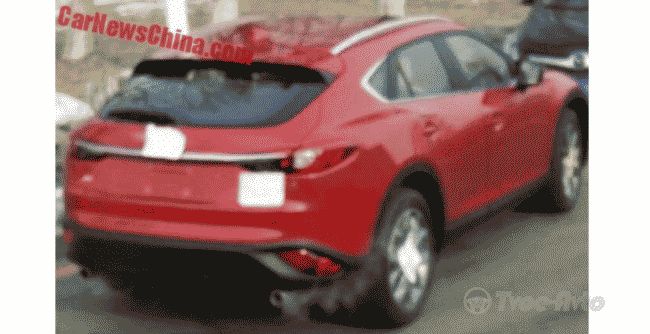 Новые шпионские фото кроссовера Mazda CX-4