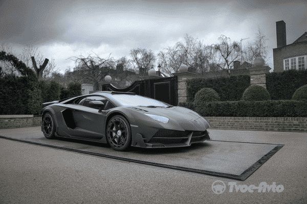 Специалисты Mansory представили спецверсию Lamborghini Aventador SV