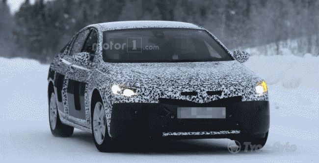 Opel Insignia 2017 проходит испытания холодом