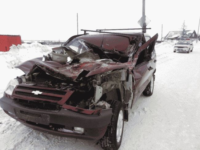 "КамАЗ" и Chevrolet Niva столкнулись в Нарьян-Маре, есть пострадавший