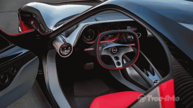 Opel показал интерьер концепта купе GT