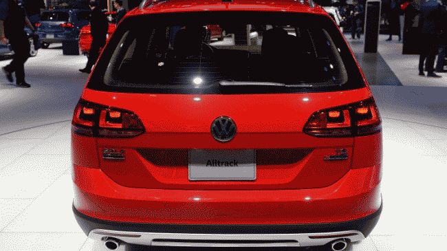 В Нью-Йорке дебютировал обновленный Volkswagen Golf Alltrack