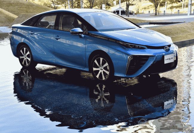 Toyota Mirai – признан самым «зеленым» автомобилем 2016 года