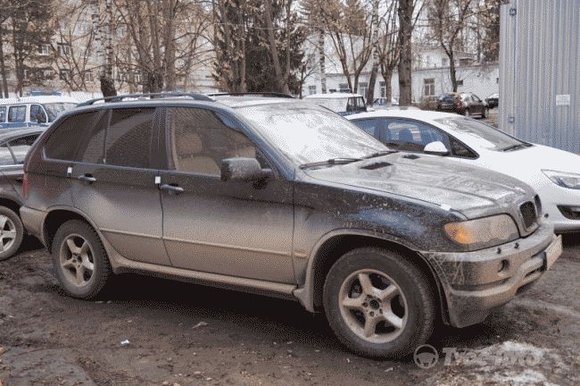 Угнанный семь лет назад кроссовер BMW в Москве нашли в Калуге