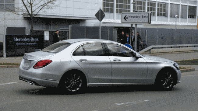 Обновленный Mercedes-Benz C-Class 2017 тестируют без камуфляжа