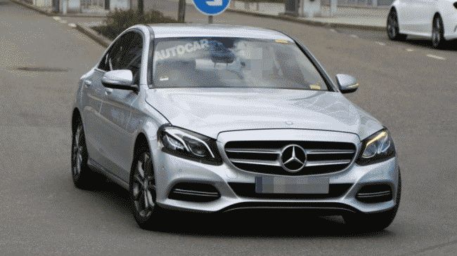 Обновленный Mercedes-Benz C-Class 2017 тестируют без камуфляжа