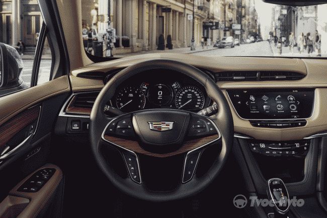 Объявлены рублевые цены на кроссовер Cadillac XT5
