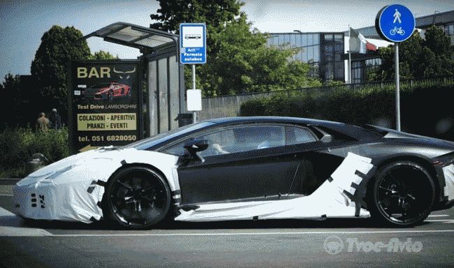 Закамуфлированный Lamborghini Aventador 2017 замечен на дорогах Италии