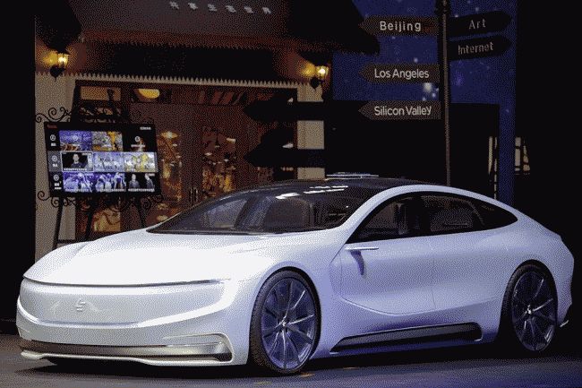 В Пекине дебютировал "убийца" электрокара Tesla