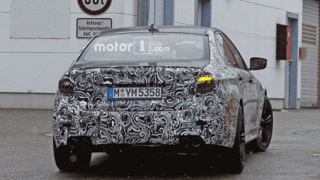 BMW вывел на европейские дороги тестовый прототип нового M5