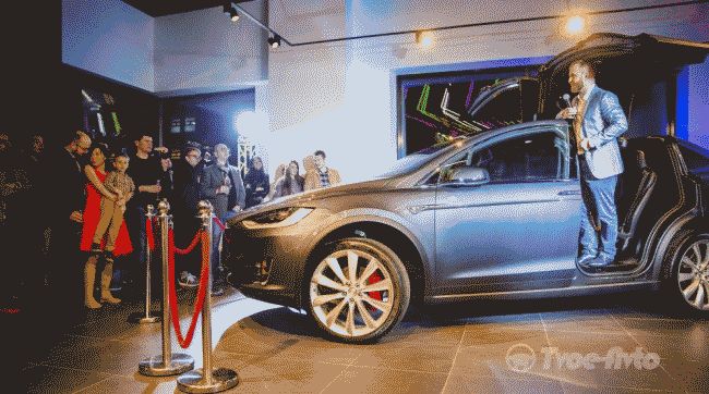 В Москве состоялась премьера кроссовера Tesla Model X