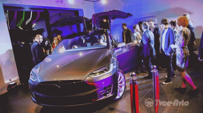 В Москве состоялась премьера кроссовера Tesla Model X
