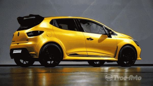 "Заряженный" Renault Clio RS показался на фото