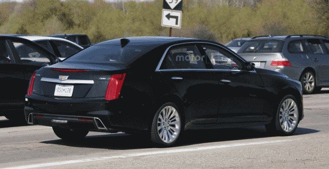 Обновленный Cadillac CTS тестируют без камуфляжа