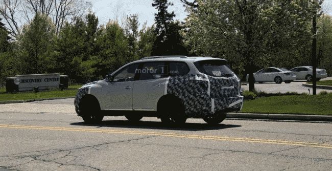 Nissan тестирует новый Pathfinder 