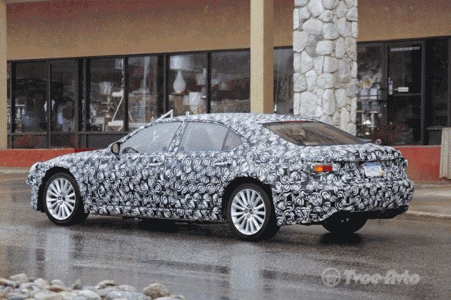 Новое поколение Lexus LS замечено на тестах 