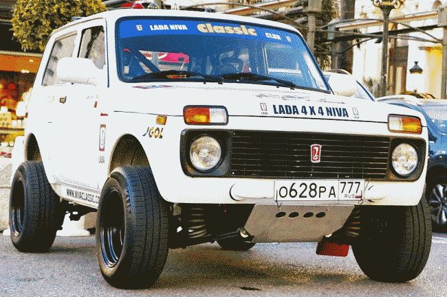 Внедорожник Lada 4x4 представили на выставке роскоши в Монако